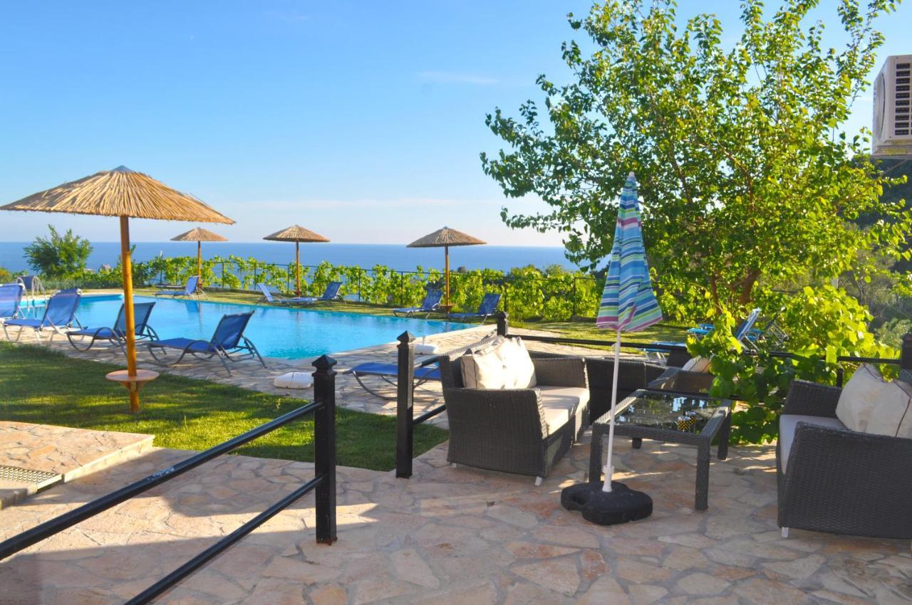 Large Apartment By The Pool - Pelekas Beach, Corfu Exterior photo